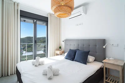 Penthouse in Nerja mit Infinity-Pool