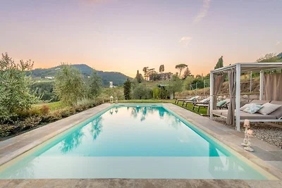 Villa in Lucca met wijngaard en uitzicht