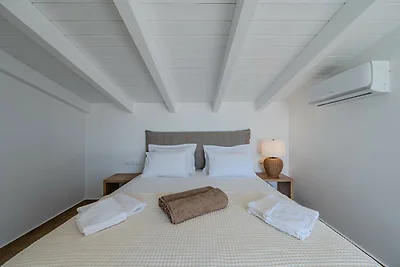 Villa in Damnoni nahe Sandstrand & Pool