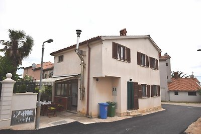 Komfortables Ferienhaus in Banjole in...