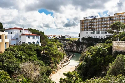 Apartment in Cala'n Forcat mit Pools