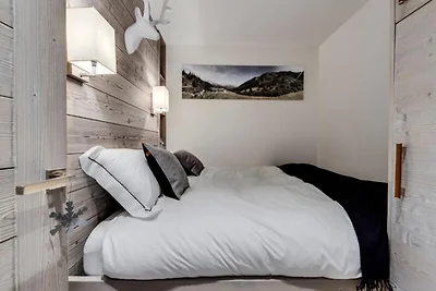 Komplett renovierte Wohnung am Fuße der...