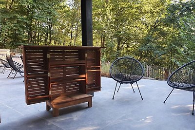 Chalet in het bos met jacuzzi en sauna