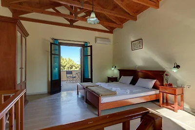 Ferienhaus in Douliana mit Gemeinschaftspool