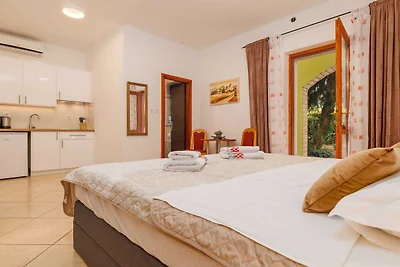 Wonderful Krk Island Stay: Shared Pool, Grill...