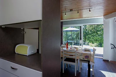 Fijne vakantiewoning in Stoumont met terras o...