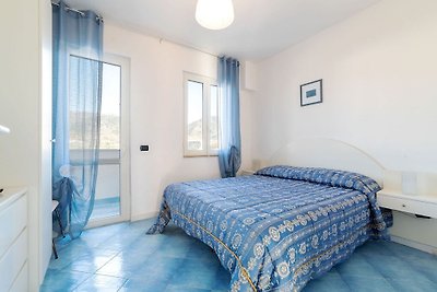 Comfy Apartment in Policastro Bussentino with...