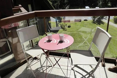 Studio-Residenz aus wei�en Steinen