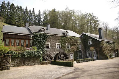 Mulino di lusso a Vresse-sur-Semois con pisci...