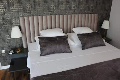 Grazioso apt con una camera da letto a Ugljan