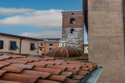 Royal Retreat in the Heart of Lucca