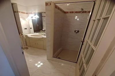 Villa met prachtig uitzicht op het Lago...