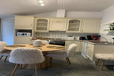 Sonniges Ferienhaus mit Pool