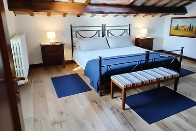 Ferienwohnung mit Pool, nur wenige Minuten vo...