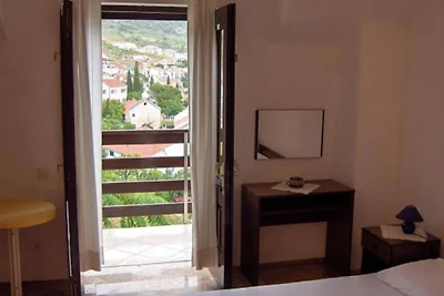 Apartments Nadia - Studio Apartment with Balc...