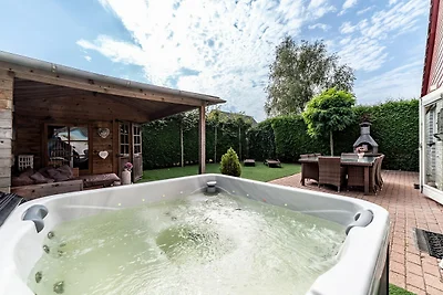 Schönes Ferienhaus mit Sprudelbad
