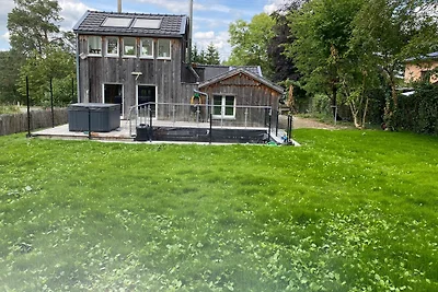 Gerהumiges Chalet in Jalhay mit Whirlpool