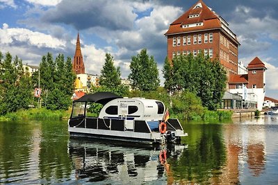 Hausboot auf der Peene, Demmin