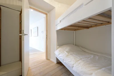 Elegante Wohnung mit seitlichem Meerblick