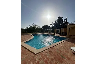 Ferienhaus in Almancil mit Schwimmbecken