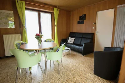 Ferienhaus in Froidchapelle mit Garten