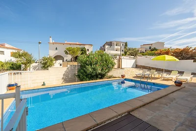 Gut ausgestattete Villa in L’Escala