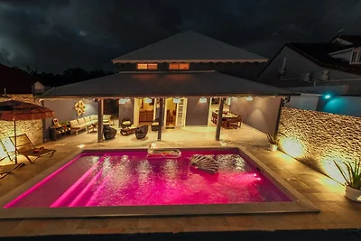 Luxe villa met zwembad nabij Pointe Marin