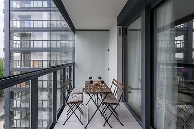 Neues Haus mit Pool in der Nähe des Strandes