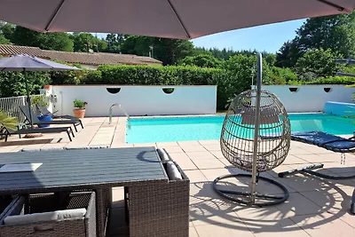 Villa in St Denis mit Pool und Blick auf die...