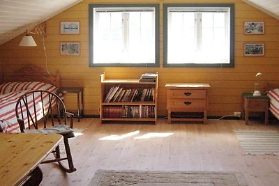 10 Personen Ferienhaus in Follafoss-By Traum