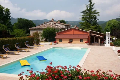 Accogliente casa vacanze con piscina in...