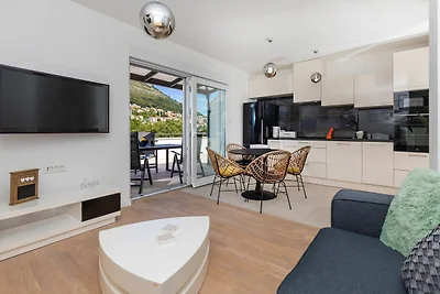 Apartment Life Plus-Two Bedroom Apartment wit...