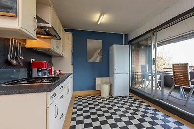 Ruim appartement in Zoutelande nabij strand