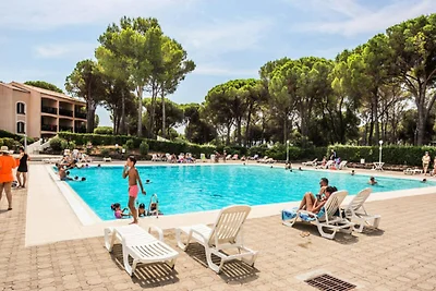 Apartment in Saint-Raphaël mit Pool