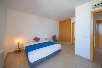 Beautiful villa near Illa Mateua beach