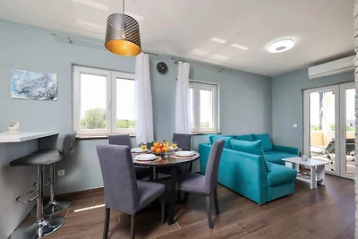 Einzimmerwohnung mit Whirlpool