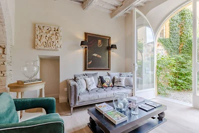Luxe appartement met privétuin in Lucca