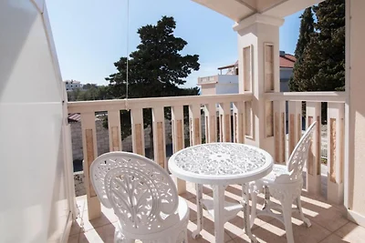 Apartments Mijajov Dvor- One-Bedroom Apartmen...