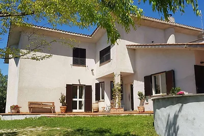 Maestosa villa a Borgonuovo con piscina