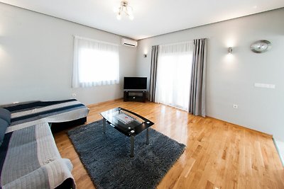 Apartments Anita-Luxury Three Bedroom Apartme...