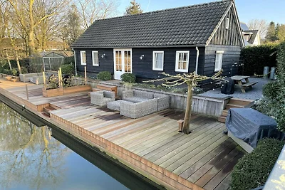 Wunderschönes Chalet am Flussufer in Cothen