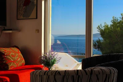 Two Bedroom Apartment with Sea View and Priva...