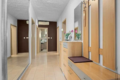 Appartamento con 3 camere da letto con vista