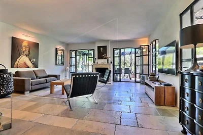 Haus in Ventabren mit Pool und Garten