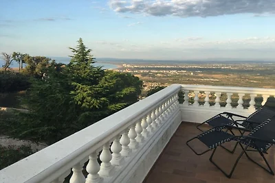 Vakantiehuis in Roses met zwembad