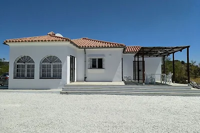 Bella casa vacanze ad Almogia con piscina...