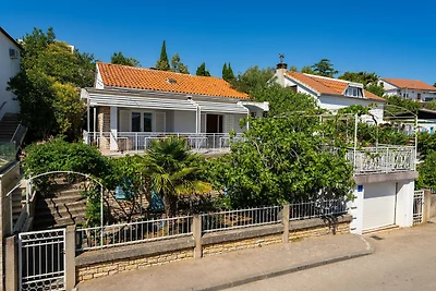 Villa con piscina a sfioro, spa