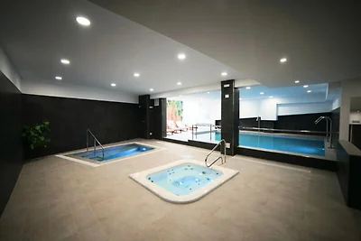 Wohnung in Nerja mit Zugang zu Spa und Pool