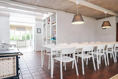 16 Personen Ferienhaus in Væggerløse
