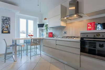 Wohnung in Torino mit Balkon und Parken